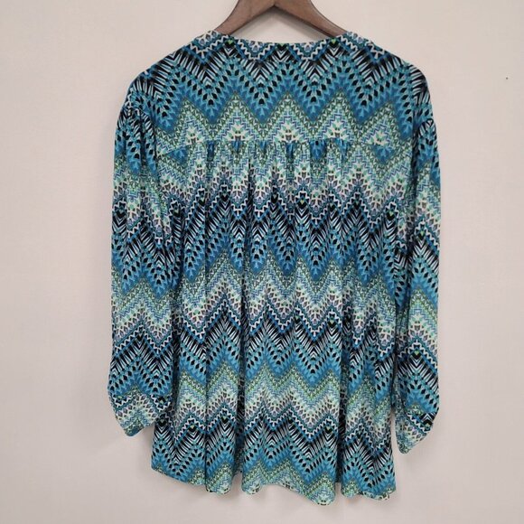 Cocomo Womens Liquid Knit Geometric Top Size 3X Blue Roll Tab Sleeve Y Neck - Picture 3 of 8